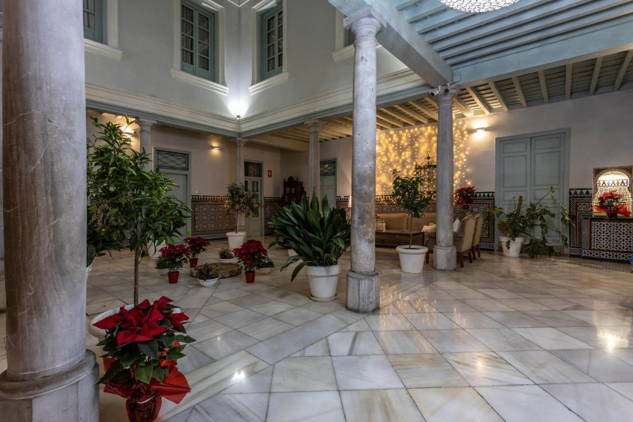 Palacio Cabrera - Lillo Aparthotel 3*